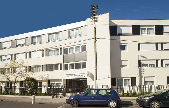 Les Estudines Les Cézeaux - CLERMONT FERRAND