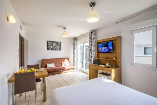 Zenitude Residence Le Maestria - ANTIBES