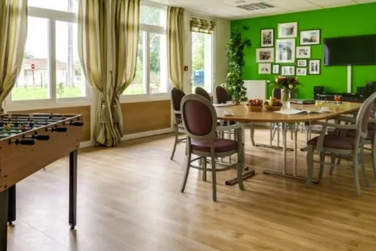 Domusvi Le Parc Des Oliviers - PAREMPUYRE