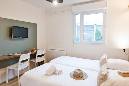 Comfort Aparthotel Versailles St Cyr - SAINT CYR L'ECOLE