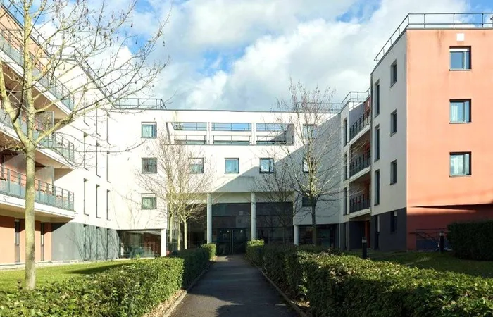 Comfort Aparthotel Versailles Saint Cyr - SAINT CYR L'ECOLE