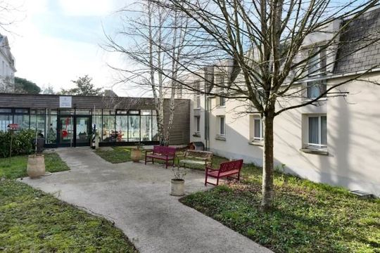 Colisee Residence Les Tilleuls - CHATELLERAULT