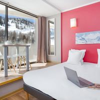 Sowell Residence New Chastillon - ISOLA