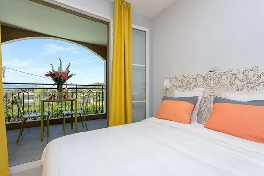 Adonis Le Domaine de Mai - MOUGINS