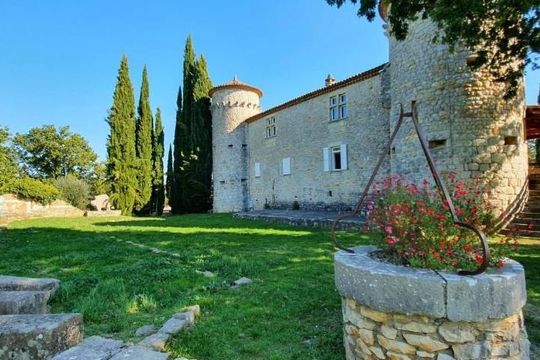 Vacances Bleues Lou Castel - BERRIAS ET CASTELJAU