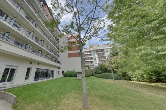 Les Estudines Evry La Cathédrale - EVRY