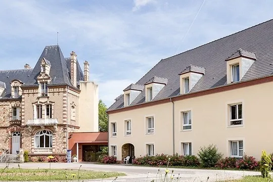 Colisée Château du Haut-Venay - SAINT LUBIN DES JONCHERETS