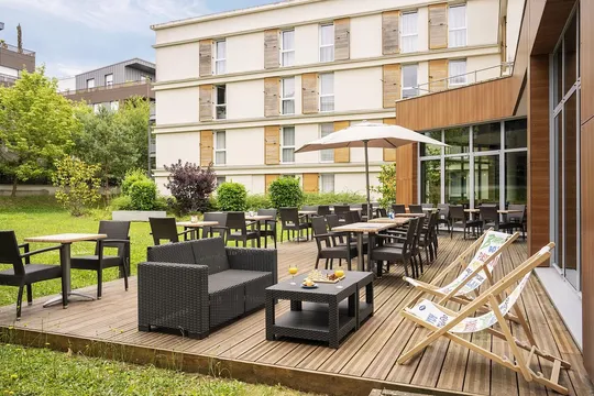 Residhome Paris Guyancourt - GUYANCOURT