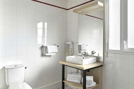 Comfort Aparthotel Versailles Saint Cyr - SAINT CYR L'ECOLE