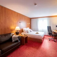 Cerise Bordeaux Mérignac Aéroport - MERIGNAC