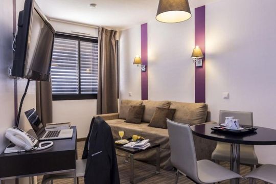 Zenitude Hôtel-Résidences Swiss Appart - FERNEY VOLTAIRE