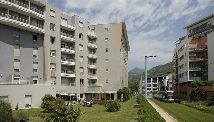 Les Estudines Marie Curie - GRENOBLE
