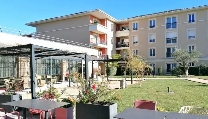 Domitys Les Cigales du Luberon - CAVAILLON