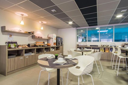 Nemea Quai Victor Tours Centre - TOURS