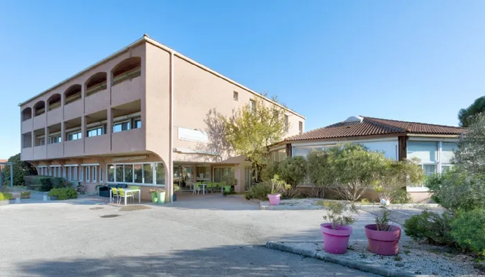 Colisée Les Jardins de Valtrède - CHATEAUNEUF LES MARTIGUES