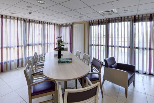Emeis Résidence du Port - SAINT DENIS DE L'HOTEL