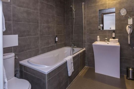 Zenitude Hôtel-Résidences Swiss Appart - FERNEY VOLTAIRE