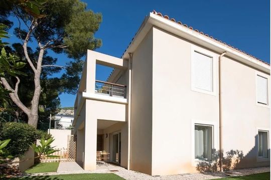 Domusvi Les Terrasses du Revest - LE REVEST LES EAUX