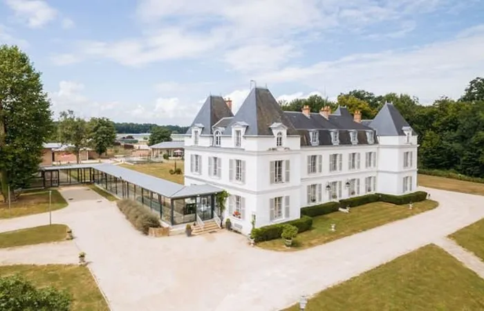 Domusvi Le Château de Montjay - BOMBON