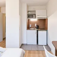 Comfort Aparthotel Versailles St Cyr - SAINT CYR L'ECOLE