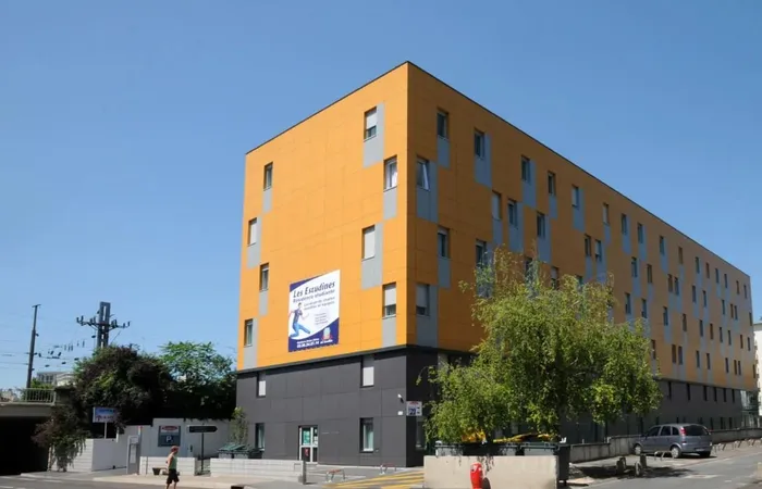 Les estudines Drouet d'Erlon - REIMS