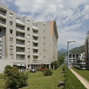 Les Estudines Marie Curie - GRENOBLE