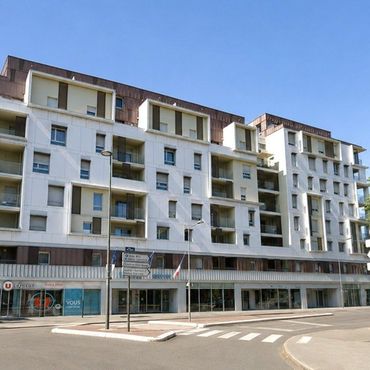 Nemea Quai Victor Tours Centre - TOURS