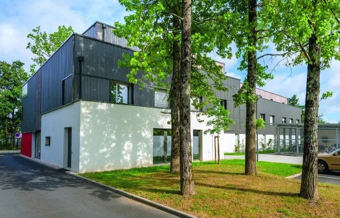 STUDENTLY - Les Arlézines - CARQUEFOU