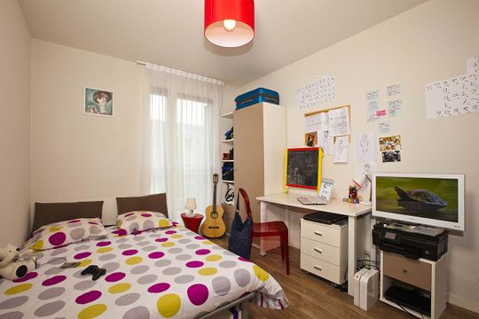 Les Estudines Sarah Bernhardt, - ASNIERES SUR SEINE