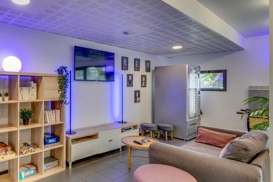 STUDENTLY - Les Arlézines - CARQUEFOU