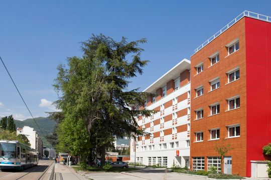 Kosy Appart'hotel Les Cedres - GRENOBLE