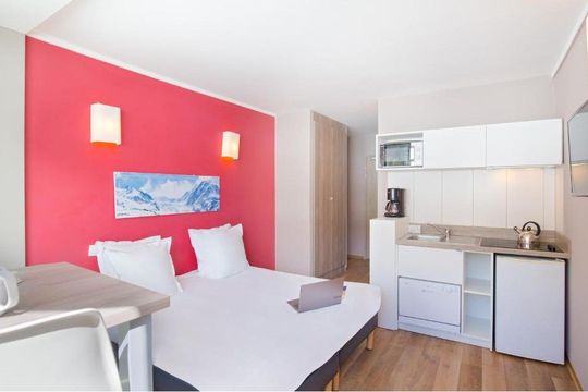 Sowell Residence New Chastillon - ISOLA