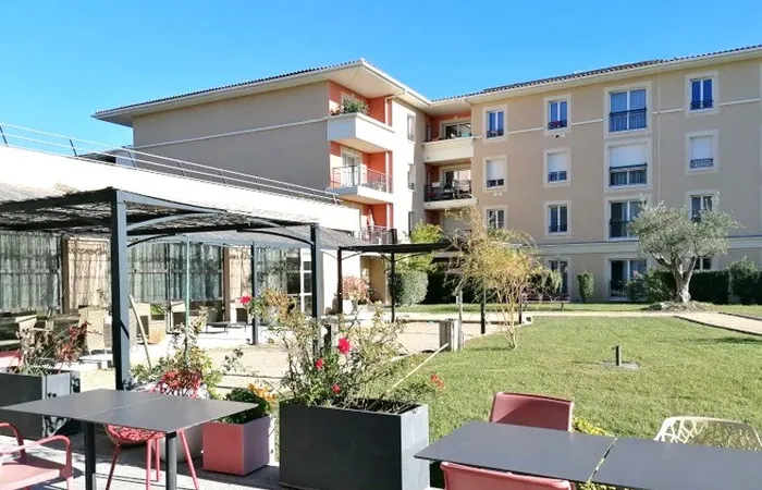 Domitys Les Cigales du Luberon - CAVAILLON