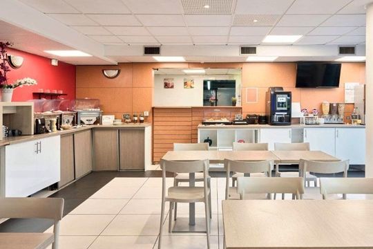Comfort Aparthotel Versailles Saint Cyr - SAINT CYR L'ECOLE