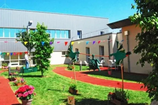 Emeis Residence Les Fables - BRASLES