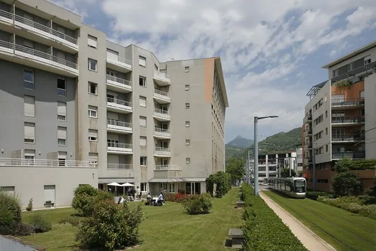 Les Estudines Marie Curie - GRENOBLE