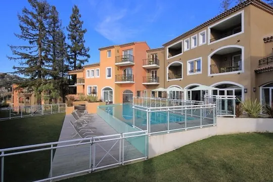 Adonis Le Domaine de Mai - MOUGINS