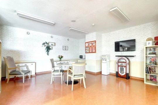 Colisée Les Jardins de Valtrede - CHATEAUNEUF LES MARTIGUES