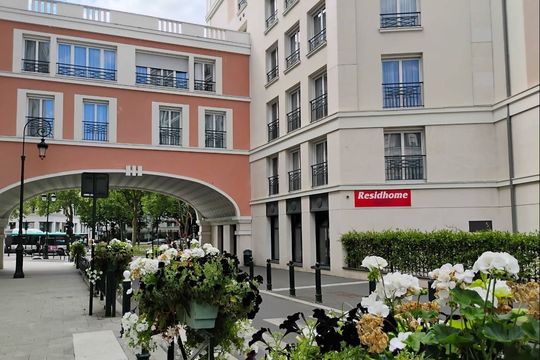 Residhome Puteaux La Defense - PARIS LA DEFENSE