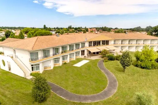 Domusvi Le Parc Des Oliviers - PAREMPUYRE