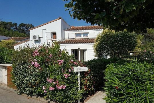 Zenitude Comfort Aparthotel Mandelieu - MANDELIEU LA NAPOULE