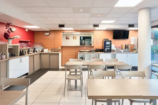 Comfort Aparthotel Versailles St Cyr - SAINT CYR L'ECOLE
