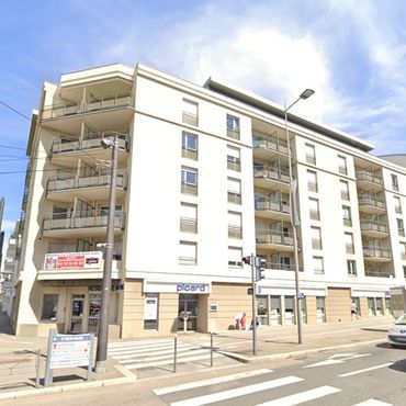 Nomad Campus Nova Park Bron - BRON