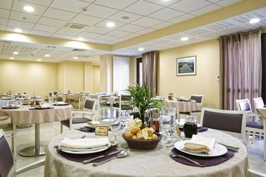 Emeis Résidence du Port - SAINT DENIS DE L'HOTEL