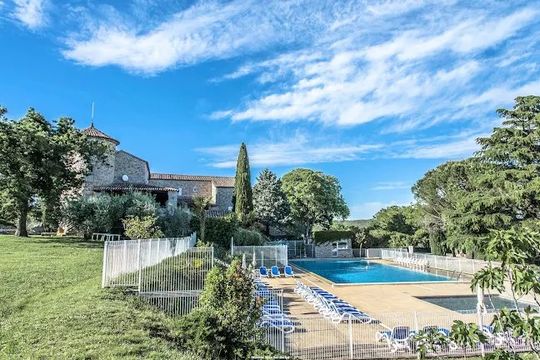 Vacances Bleues Lou Castel - BERRIAS ET CASTELJAU