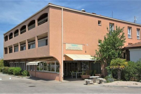 Colisée Les Jardins de Valtrede - CHATEAUNEUF LES MARTIGUES