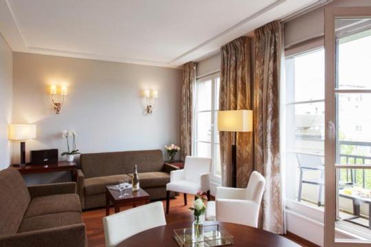 Relais Spa Val d'Europe - CHESSY