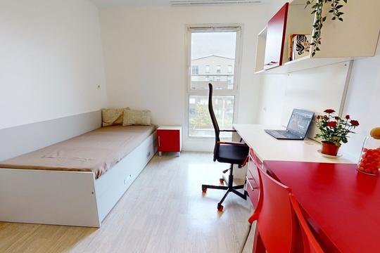 Étudiante Studéa Saint Ouen 2 - SAINT OUEN SUR SEINE