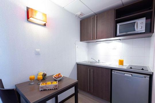 Comfort Aparthotel Nîmes Centre - NIMES