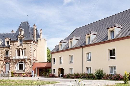 Colisée - EHPAD CHATEAU DU HAUT VENAY - SAINT LUBIN DES JONCHERETS